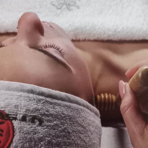 Maderoterapia facial